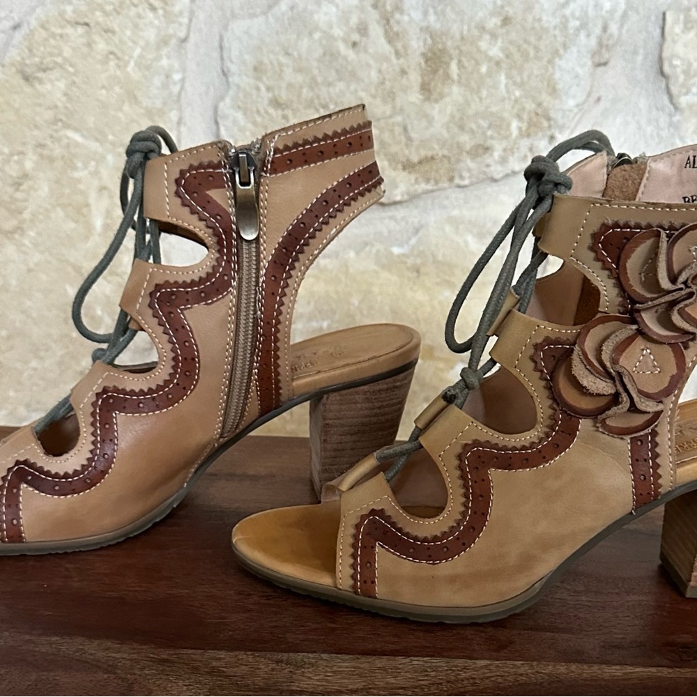 Tan and Brown L’Artiste Lace Up Sandals Size EU 40